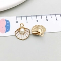 Pendentif coquillage en émail blanc avec perle et alliage doré pour bijoux - Blanc (15775)
