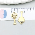 Ciondolo calice di vino in lega oro antico con fronte testurizzato per gioielli fai-da-te - Stile Calice da Vino (20762) / 9*19mm