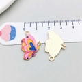 Pendentif papillon coloré pour bijoux avec émail rose et bleu sur base dorée - Papillon Imprimé Émail (15823) / 16*24mm