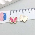 Pendentifs papillon en émail rose et alliage doré avec échelle de taille - Papillon Émail Rose Rouge (12496) / 12*11mm