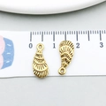 Ciondoli ali dorate per gioielli fai-da-te, pendenti in lega 1,8cm con incisione - Conchiglia (20745)