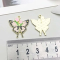 Pendentif papillon tulipe rose et nœud noir en alliage doré, largeur de 28 mm - Papillon Tulipe Rose (18107)