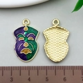 Détail d'un pendentif masque de carnaval en émail pour bijoux DIY bracelets et colliers - Masque de Joker Violet (22055)
