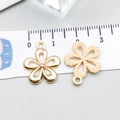 Pendentif fleur en alliage d'or KC avec motif creux à cinq pétales et diamètre 1,5cm pour DIY - Fleur Creuse (20501) / 18*15mm