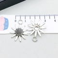 Retro silver sunflower alloy pendant showing front and back texture with measurement - Antique Silver Sun Flower (11412)