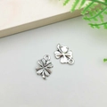 Antique silver four-leaf clover metal pendants for DIY jewelry and earring making - Four-leaf Clover Style (4614)
