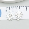 Silver daisy flower alloy pendant charm for DIY jewelry with ruler showing 1.3cm size - Small Flower (20461)