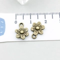 Antique bronze alloy flower pendant with ruler scale for jewelry making size reference - Small Flower (20498)