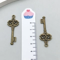 Detail of two antique bronze alloy key pendants with scale ruler showing 4.5cm length - 16*45mm Style (482)