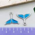 Ciondolo a coda di balena in smalto blu con base in lega per gioielli fai-da-te e bracciali - 20x17mm / Coda di Sirena Smalto Blu