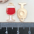 Pendentif en alliage de verre de vin rouge doré avec émail pour création de bijoux DIY - Verre à Vin en Émail Bordeaux