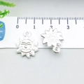 Silver alloy smiling sun pendant charm for DIY jewelry making with 20mm diameter size - Bright Silver Sun (20852)