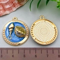 Pendentif en émail bleu avec coquillage doré et perles blanches pour bijoux DIY - Perle et Coquillage en Émail Bleu (22061)