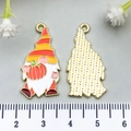 Kleurrijke emaille kabouter hanger met pompoen en gestreepte hoed voor DIY sieraden - Oranje Thanksgiving Gnoom