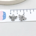 Pendentif abeille en argent antique pour bijoux DIY avec détails en relief - Abeille Argent Antique (9185) / Argent antique