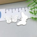 Vue détaillée du pendentif papillon en alliage d'argent montrant la texture et les dimensions - Papillon Argent Brillant (20184) / Argent Brillant