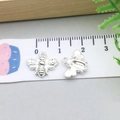 Pendentif abeille en alliage argenté pour bijoux DIY de 15mm avec détails en relief - Abeille Argent Brillant (20186) / Argent Brillant