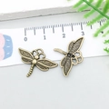 Pendentif en alliage d'ailes de libellule bronze antique avec texture évidée vintage - Libellule Bronze Antique (20153) / Bronze Antique