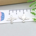 Pendentif abeille en alliage argenté pour bracelets DIY avec ailes texturées - Abeille Argent Brillant (20197) / 16*13mm