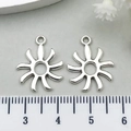 Antique silver sun-shaped alloy pendant charms for DIY jewelry making with ruler scale - Radial Sun Style (21506)