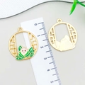 Groene emaille Zongzi hanger met gouden frame voor DIY sieraden maken - Groene Emaille Groen Blad Zongzi (22887)