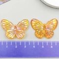 Transparenter orangefarbener Schmetterlingsanhänger aus Acryl mit schillerndem AB-Finish - Orangegelb (22125)