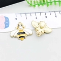 Süßer Emaille-Bienenanhänger mit weißer Perle und goldenem Ring für DIY-Schmuck - 19*21mm / Gelbe Emaille Perlenbiene (19000)