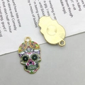 Bunter mexikanischer Totenkopf-Anhänger mit Emaille-Details und goldener Rückseite für DIY - Emaillierter Bedruckter Totenkopf (12469)