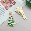 Weihnachtsbaum-Anhänger in Grün und Weiß mit goldener Metallrückseite für DIY - 白绿色滴油圣诞树款式(12259)