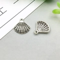 Antique silver alloy fan-shaped shell pendant with radial texture for DIY jewelry - 16*16mm / Antique Silver Shell (11192)