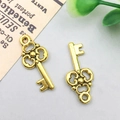 Vintage style golden alloy heart-shaped key pendant for DIY jewelry crafts - 23x10mm / Antique Gold Vintage Key Style (11117)