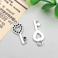 Vintage silver heart-shaped alloy key pendant for DIY jewelry making accessories - 9x21mm / Antique Silver Vintage Key Style (15566)
