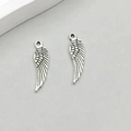Paire de pendentifs ailes d'ange en argent vieilli avec texture de plumes pour bijoux - Petit Style Aile Argent Antique (5087)