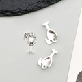 Drei antike silberne Cocktailglas-Anhänger für DIY-Schmuckherstellung und Armbänder - Weinglas (12143)