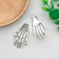 Paar antieke zilveren skelet hand hangers voor DIY sieraden met geometrische details - Grote Skelet Hand (4197)