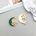 Pendentif étoile et lune en alliage avec émail vert et finition dorée pour bijoux DIY - Forme de Lune et d'Étoile (13540)