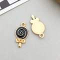 Lollipop shaped black enamel alloy pendant with golden spiral pattern for DIY jewelry - Black Enamel Round Lollipop Style (17516)