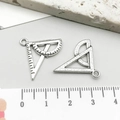 Détail de breloque règle en alliage argent antique avec graduation pour bijoux DIY - Règle Outil en Argent Antique 2 (12158)