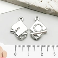 Pendentif chapeau de diplômé en argent antique pour accessoires de bijoux DIY - Chapeau de Graduation en Argent Antique (10895)