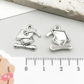 Pendentifs diplôme et chapeau de diplômé en alliage d'argent pour bijoux DIY - Chapeau de Graduation 2 en Argent Antique (10543)