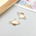 Colgantes de planeta Saturno dorados con estrellas en relieve para joyería DIY - Planeta Redondo KC Oro 21*13mm (16227)