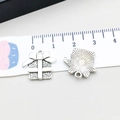 Antique silver alloy gift box charm with bow detail and closed jump ring for DIY crafts - Christmas Gift Box (8844) / 15*16mm