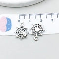 Zilveren spinnenweb bedeltjes voor Halloween DIY sieraden met liniaal voor de afmeting - Spinnenweb (10875) / 14x17mm