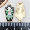 Detail of coffin-shaped enamel pendant showing size dimensions and skull rose pattern - 28*15mm / Black Enamel Flower Tombstone (19614)