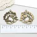 Antieke bronzen bedeltjes met kat en bloem voor DIY sieraden, voor- en achterkant details - Antieke Bronzen Alice Boshuis (1667)