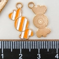 Pendentif bonbon d'Halloween orange et blanc en alliage pour création de bijoux - Bonbon Jaune Blanc (14017)