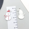 Ciondoli pupazzo di neve in smalto e lega con retro spazzolato argento e dettagli rossi - Pupazzo di Neve Natalizio in Smalto Bianco 24*16mm (19645)