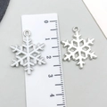 Ciondoli a fiocco di neve in smalto bianco e argento per gioielli fai da te, 23 mm - Fiocco di Neve Natalizio in Smalto Bianco 24*19mm (19648)
