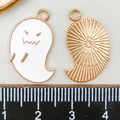 Pendentif fantôme pour bijoux DIY en émail blanc avec détails en métal doré - Petit Fantôme Blanc (15132)