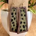 Pendientes geométricos con estampado de leopardo, marco de madera de nogal y ganchos - Estilo Leopardo Rectángulo Amarillo y Negro (5)